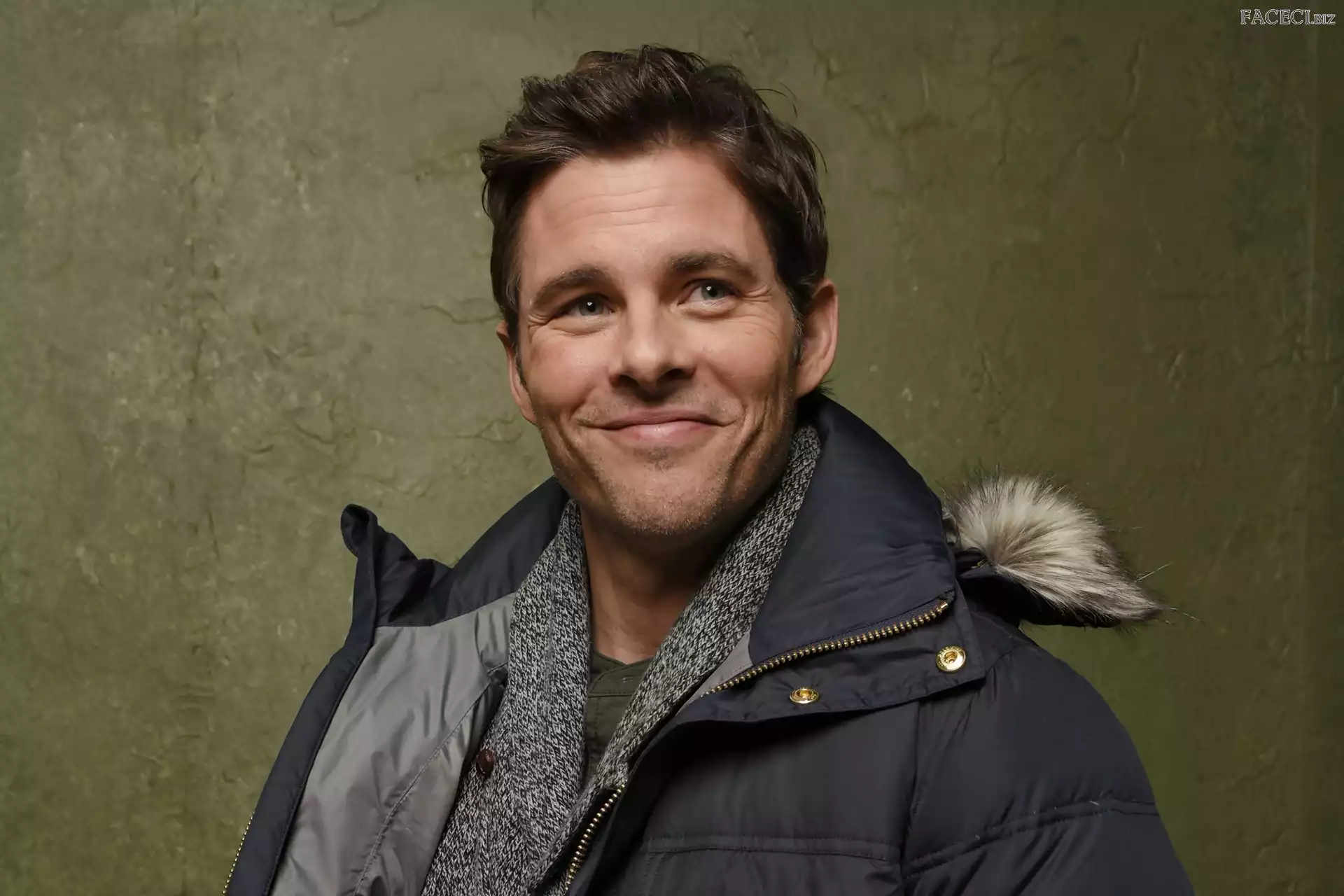 Aktor, Uśmiechnięty, James Marsden